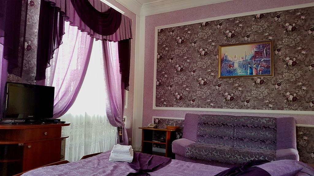 Versal Hotel Kherson Exterior photo