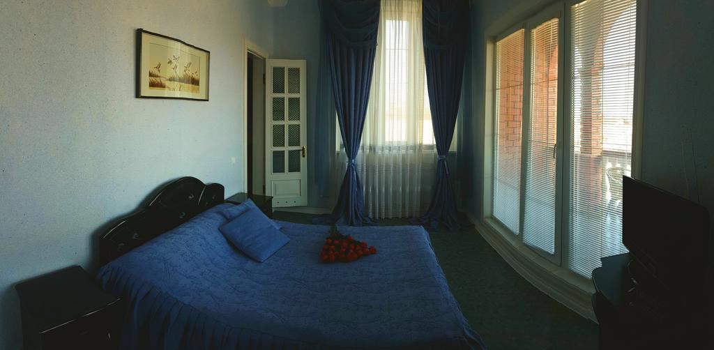 Versal Hotel Kherson Exterior photo